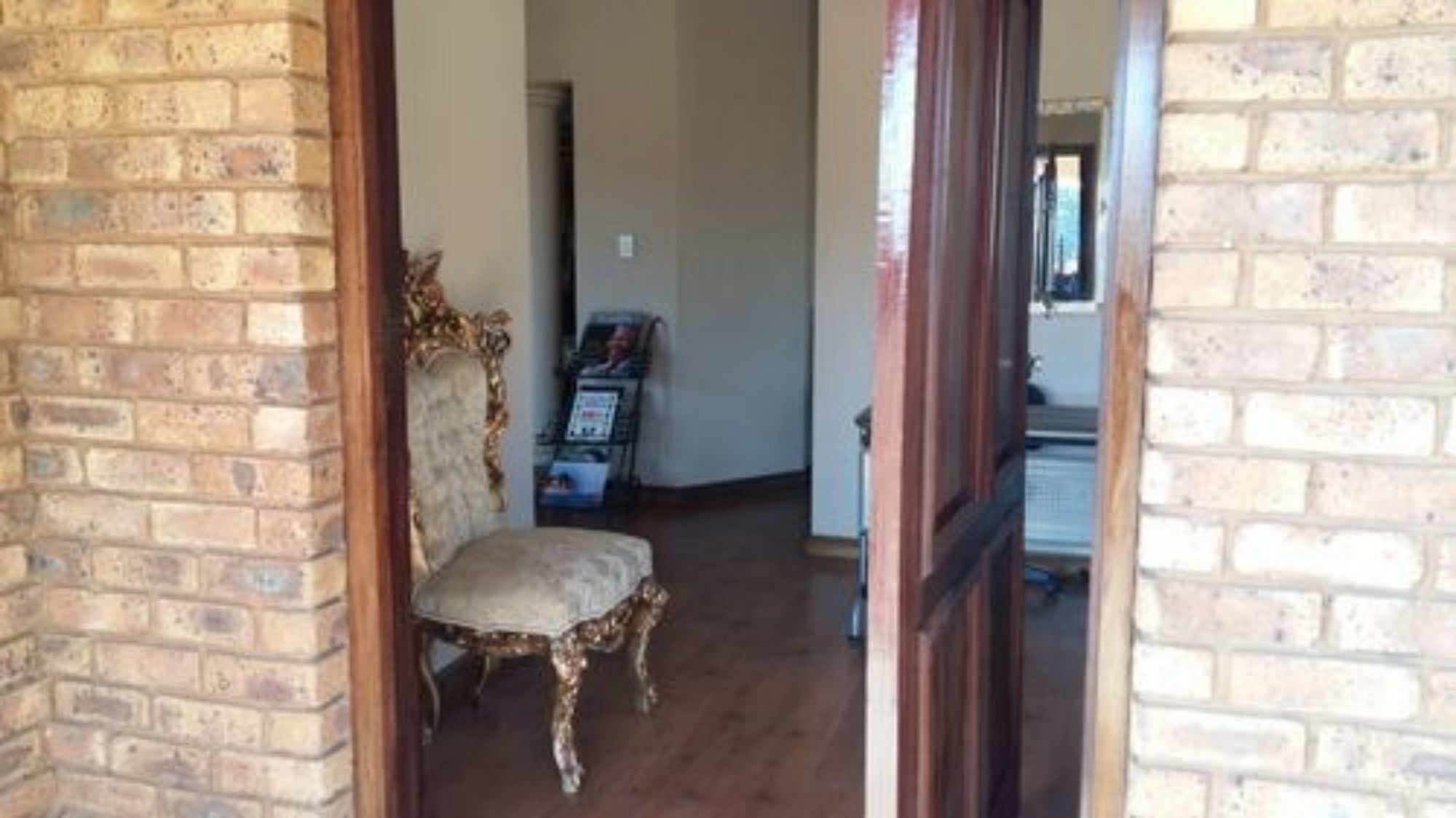 Budias Guest House Kempton Park Esterno foto