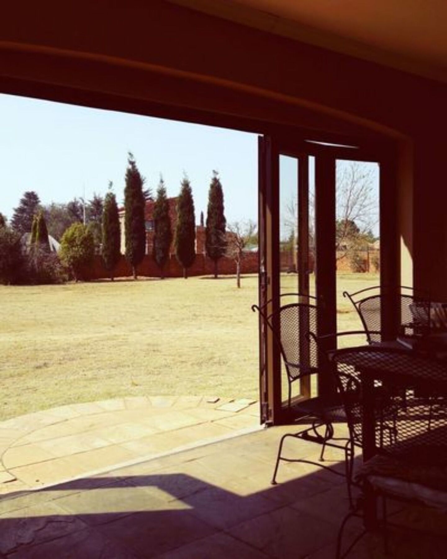 Budias Guest House Kempton Park Esterno foto